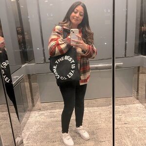 Meet your Posher, Kaitlin